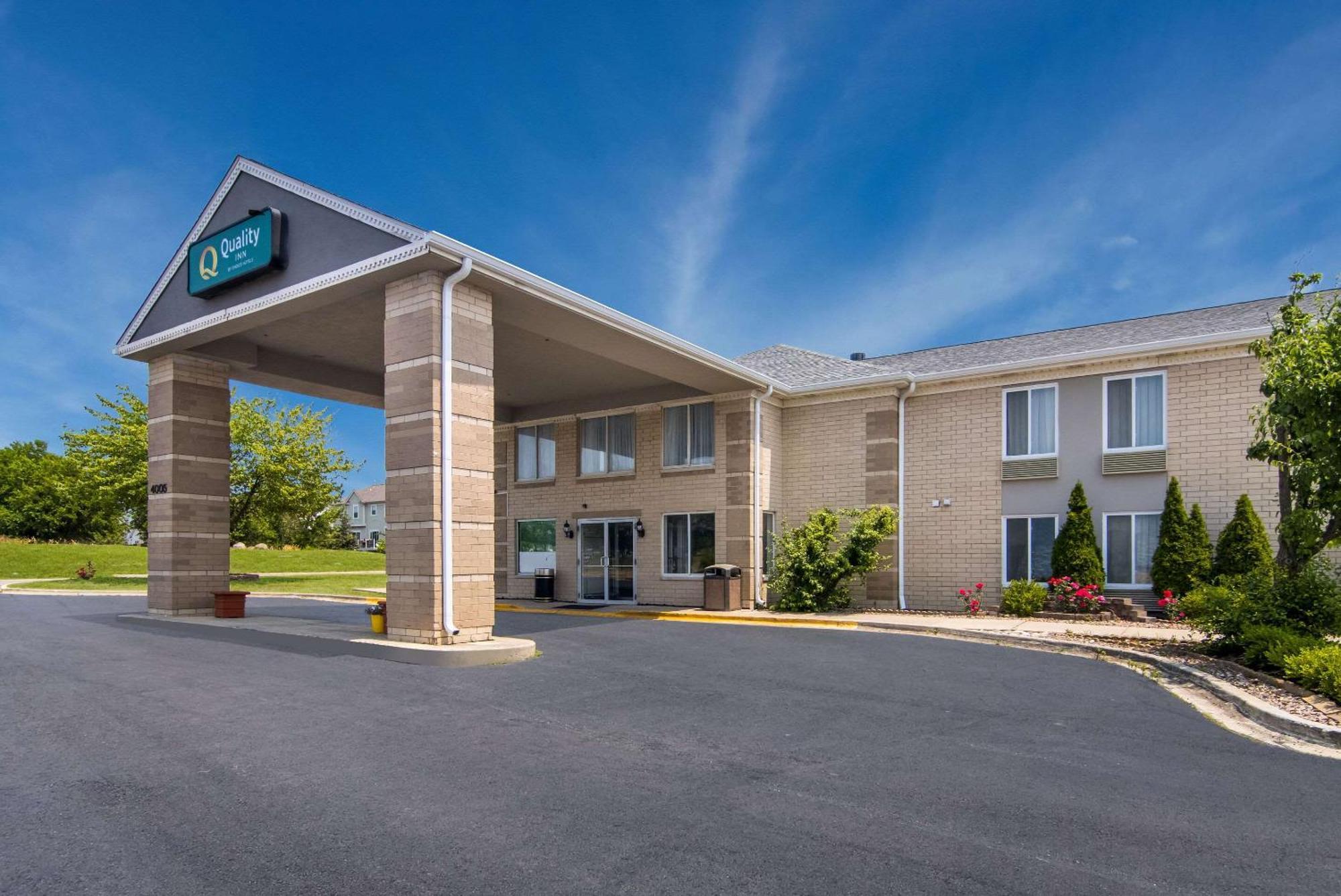 Quality Inn Aurora - Naperville Area エクステリア 写真
