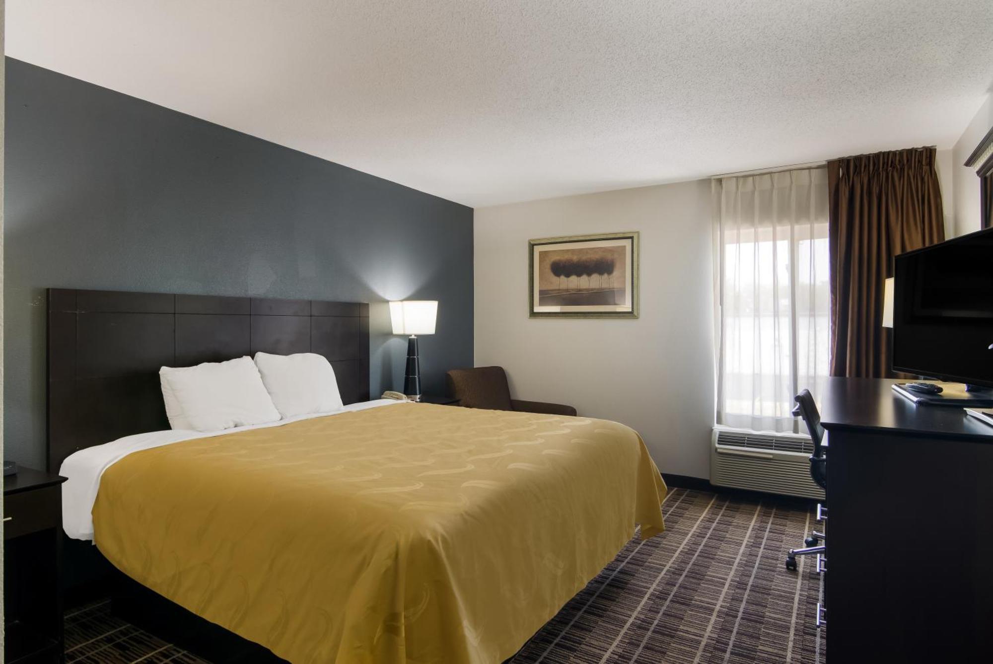 Quality Inn Aurora - Naperville Area エクステリア 写真